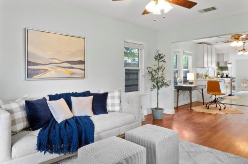 906 43rd St, Austin TX  78751-4405 exterior