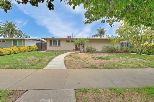 392 8th St, Upland, CA 91786-6507