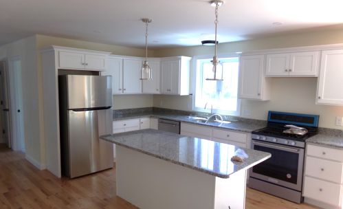 29 Pages Ln, Seabrook, NH 03874-4124