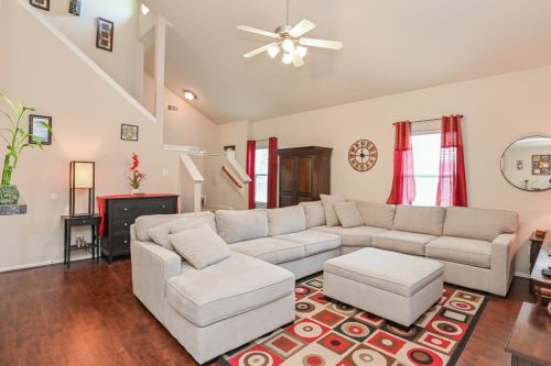 5770 Rose Rock Canyon Dr, Richmond, TX 77469-6194