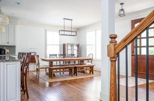 4437 Carmain Dr, Atlanta GA  30342-3503 exterior