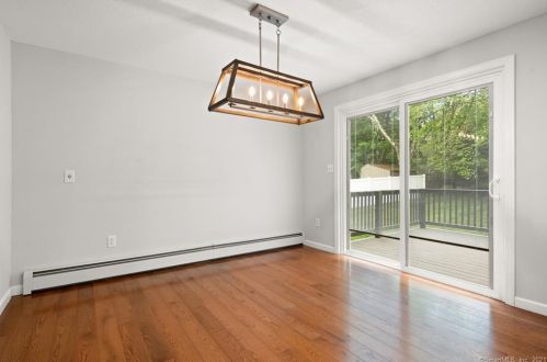 208 Lefoll Blvd, Wapping CT  06074-4261 exterior
