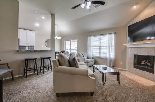 1233 Nighthawk Rd, Fort Worth TX  76108-6988 exterior