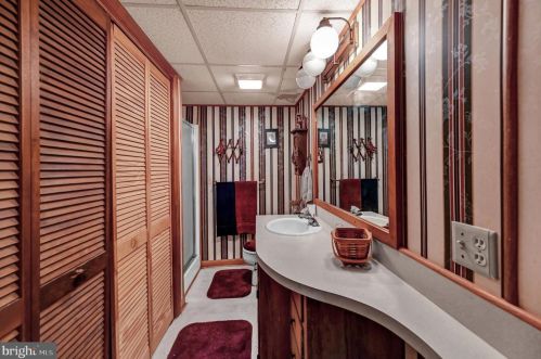 934 Walnut St, Hanover PA 17331-1523 exterior