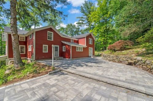 25 Alberts Hill Rd, Sandy Hook, CT 06482-1013
