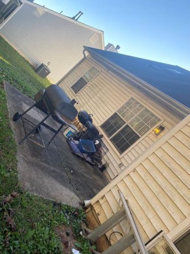 6758 Biscayne Blvd, Rex GA 30273-2245 exterior