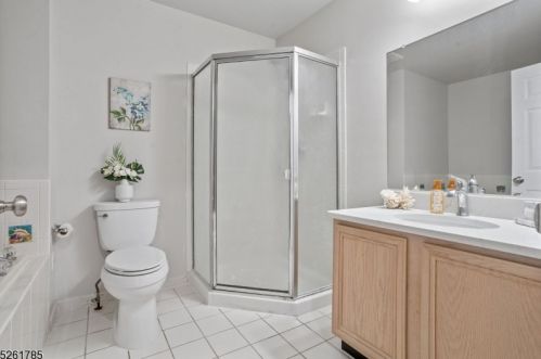 27 Grant Way, Princeton NJ  08540-1667 exterior