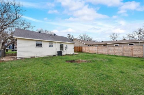 2728 Ryan Ave, Fort Worth TX  76110-3028 exterior