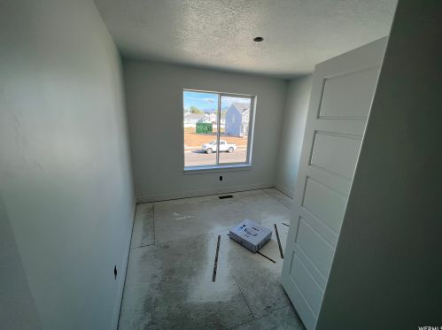 492 600, Hyrum UT 84319-1763 exterior