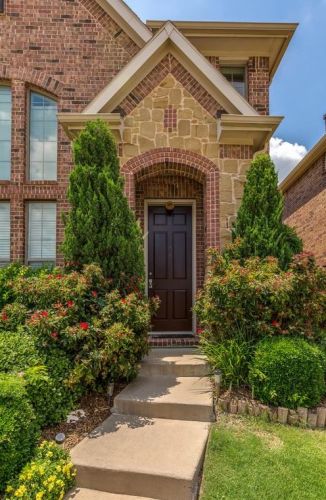 9833 Lightcatcher Dr, Plano TX  75025-5878 exterior