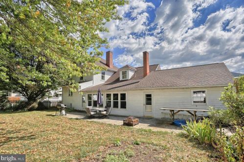 126 Cedar St, Carlisle PA  17013-2201 exterior