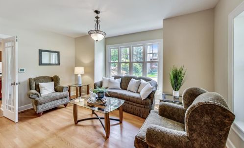 803 Chestnut Ave, Arlington Hts, IL 60004-5546