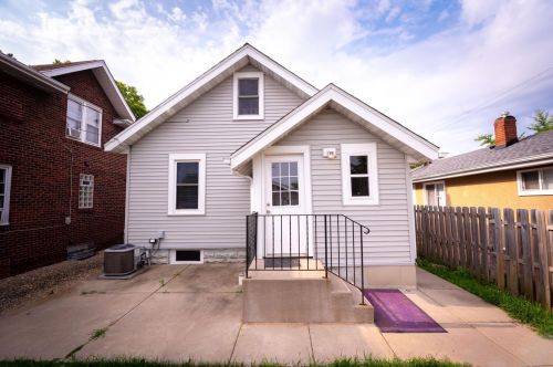943 Hawthorne Ave, Saint Paul, MN 55106-2011