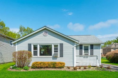 171 Elmwood Ave, Wood Dale, IL 60191-2055