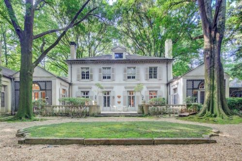 1820 Garraux Rd, Atlanta GA  30327-2504 exterior
