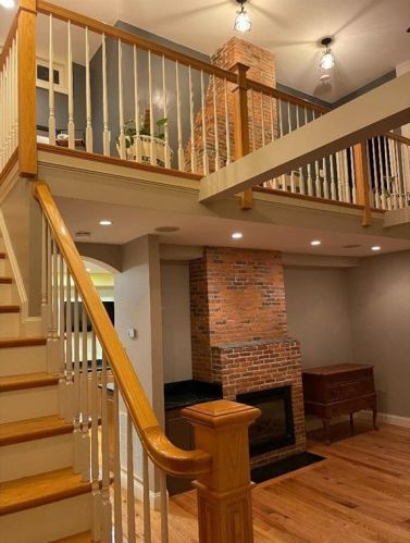 8 Lladnar Dr, Lincoln, RI 02865-4013