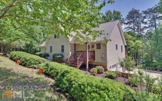 545 Laurel Mountain Dr, Toccoa, GA 30577-8370