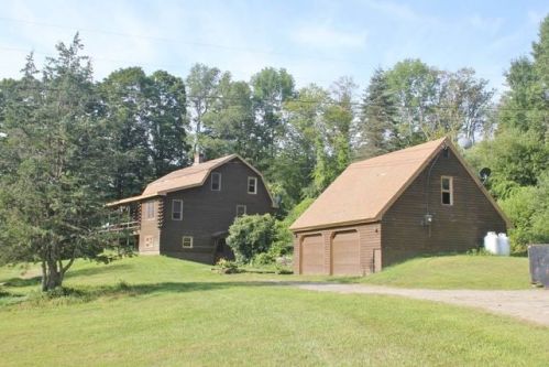 275 Spencer Holw Rd, Weathersfield VT  05156-8877 exterior