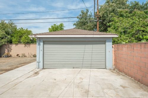 526 Buttonwood St, Anaheim CA  92805-2225 exterior