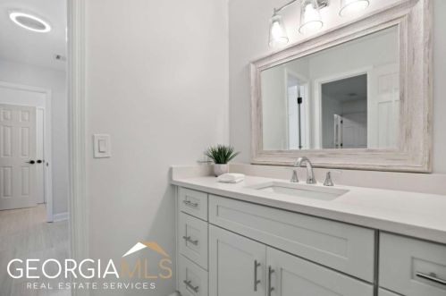 280 Cameron Ridge Dr, Atlanta GA  30328-4709 exterior