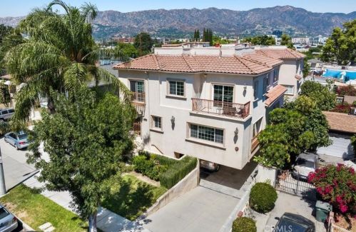 426 Shelton St, Burbank, CA 91506-1855
