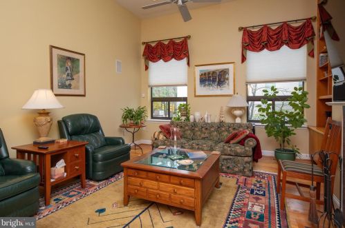 427 16 St, Philadelphia PA  19146-1657 exterior