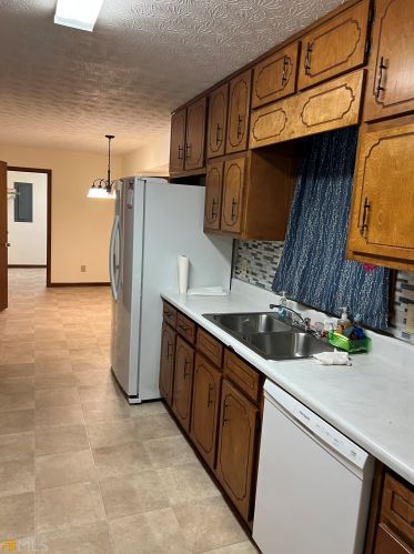 125 Scott Blvd, Stockbridge GA  30281-3853 exterior