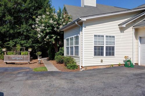 1467 Settlers Walk Way, Marietta, GA 30060-7570