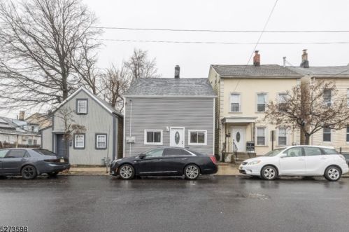 49 Sassafras St, Paterson, NJ 07524-1733