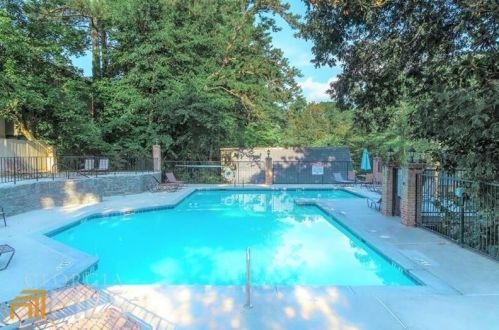 73 Monet Ct, Atlanta GA  30327-1083 exterior