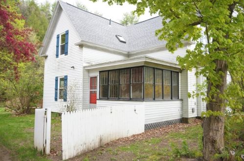 257 Main St, Marlborough, NH 03455-2205