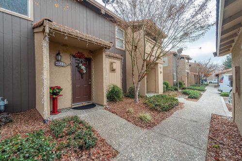 4053 Dale Rd, Modesto, CA 95356-8001