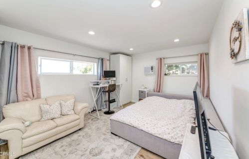3117 Harmony Pl, Glendale CA  91214-1315 exterior