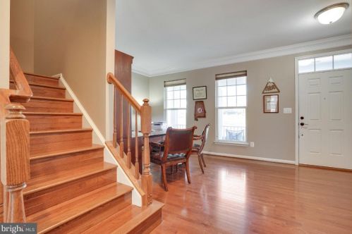 9324 Angel Falls St, Bristow, VA 20136-6166