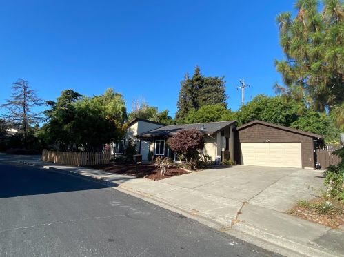 26626 Voltaire St, Hayward, CA 94544-3521