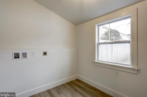 629 1st St, Lancaster PA  17603-3621 exterior