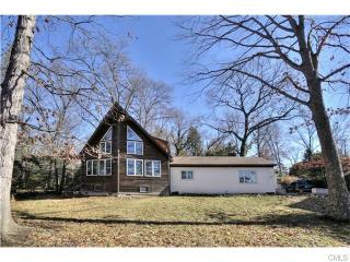 20 Splitrock Rd, Norwalk, CT 06854-4713