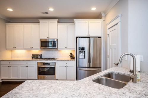 1705 Whitfield Parc Cir, Smyrna GA 30080-2204 exterior