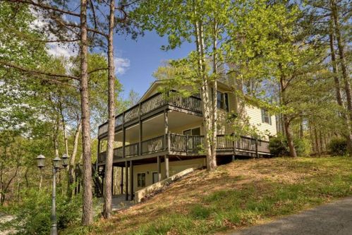 104 Scott Dr, Ellijay, GA 30540-7230