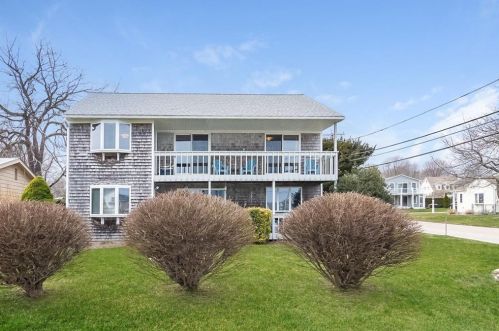 1 Camden Rd, South Kingstown, RI 02882-1519