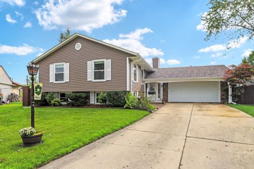 410 Beebe Ct, Streamwood, IL 60107-3017