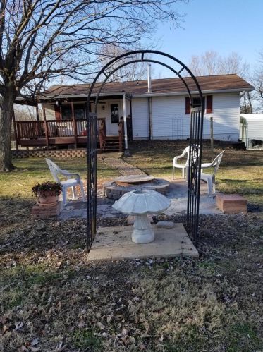 2708 Victoria Rd, Festus, MO 63028-3845