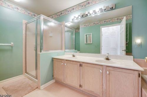 11 Sycamore Ln, Dover NJ  07869-3704 exterior