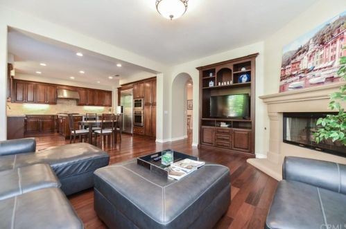 59 Winding Way, Irvine CA 92620-3415 exterior