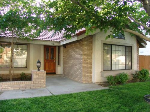 1231 Mayflower Cir, Ridgecrest, CA 93555-5507
