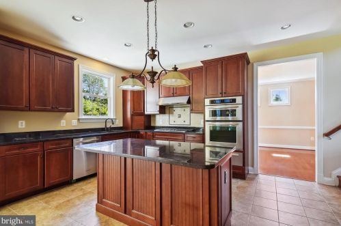 1007 Duckett Farm Way, Gambrills MD  21054-1844 exterior