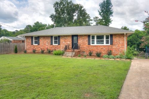 1431 Wapoo Dr, North Augusta, SC 29841-2028