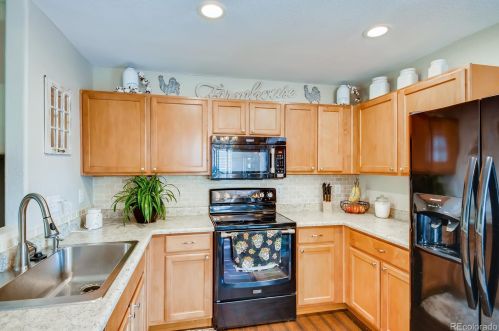 866 Willow Dr, Denver CO  80603-7761 exterior