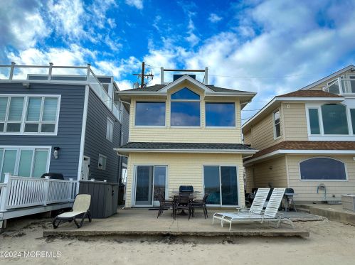 3010 Ocean Rd, Lavallette, NJ 08735-1919