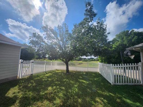 138 Hogan, Uhland TX 78640-5400 exterior